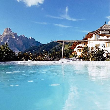 Hotel Costes Corvara In Badia Exterior foto