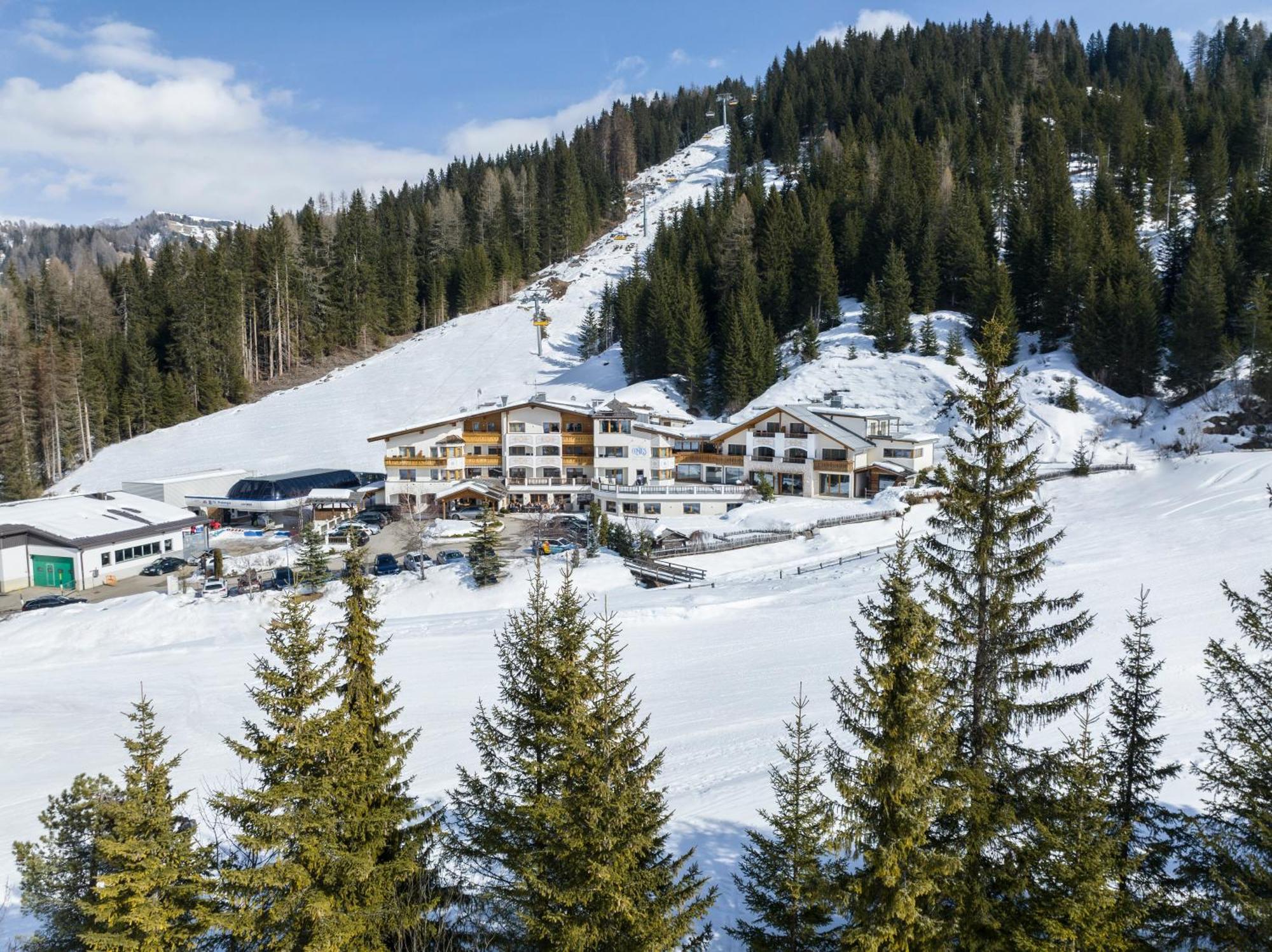 Hotel Costes Corvara In Badia Exterior foto